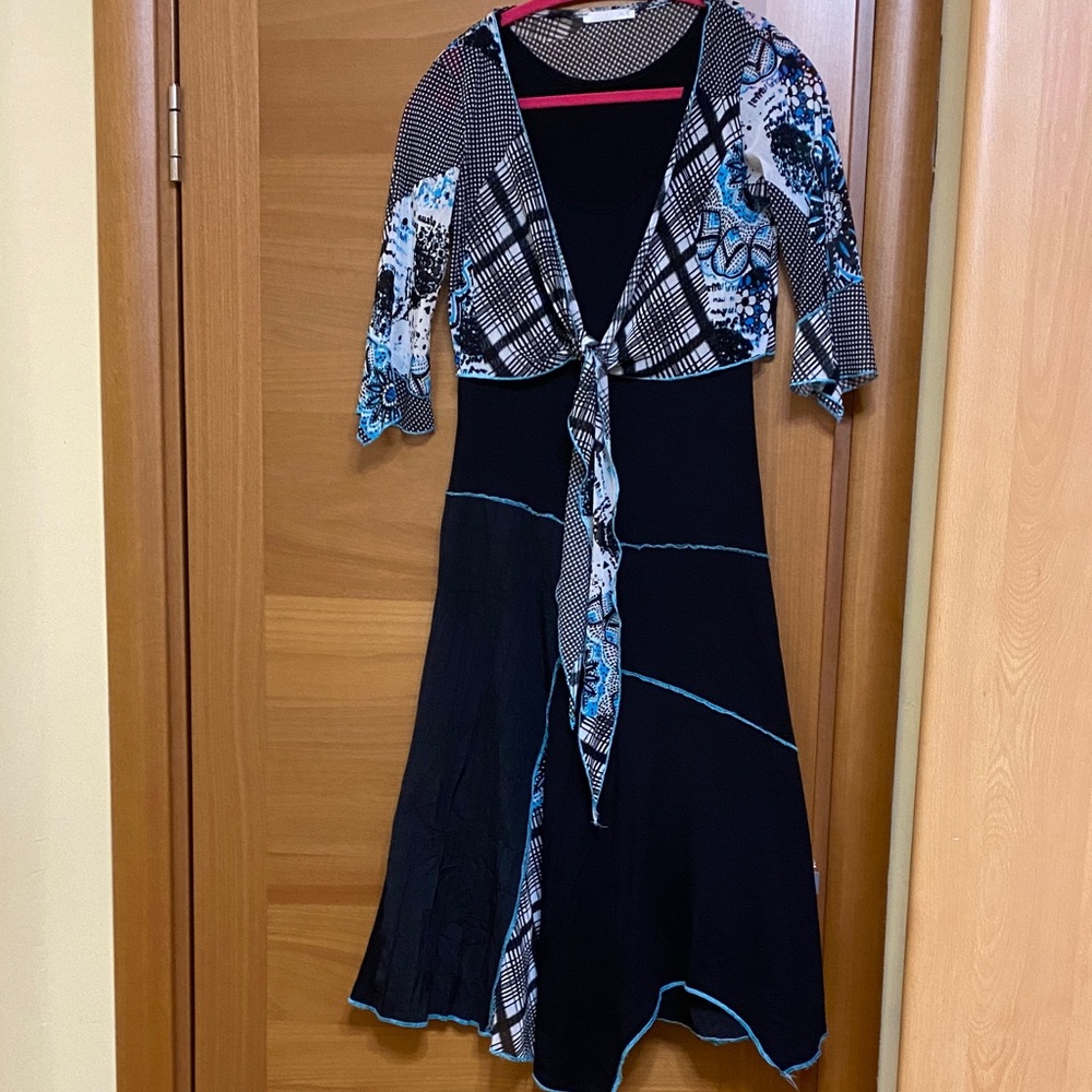 SwaddleMe Black and Blue Asymmetrical Dress   Excellent condition